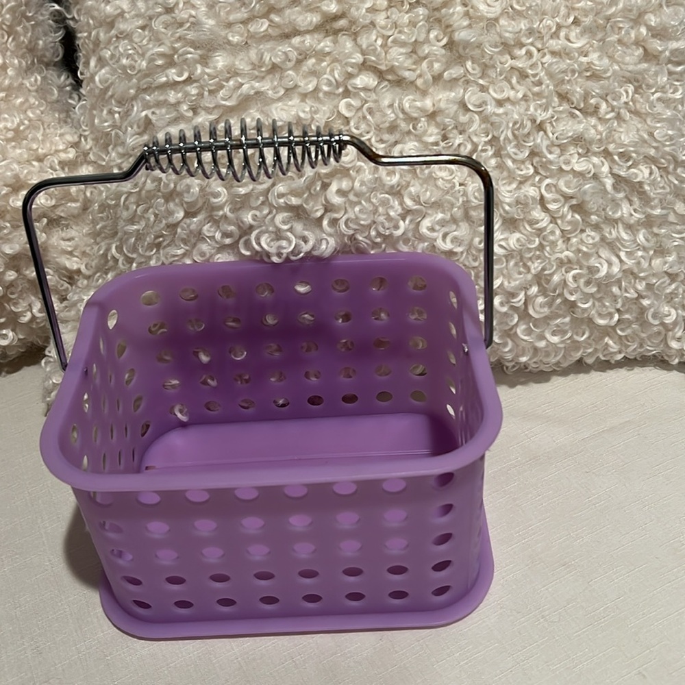Plastic basket 🧺
